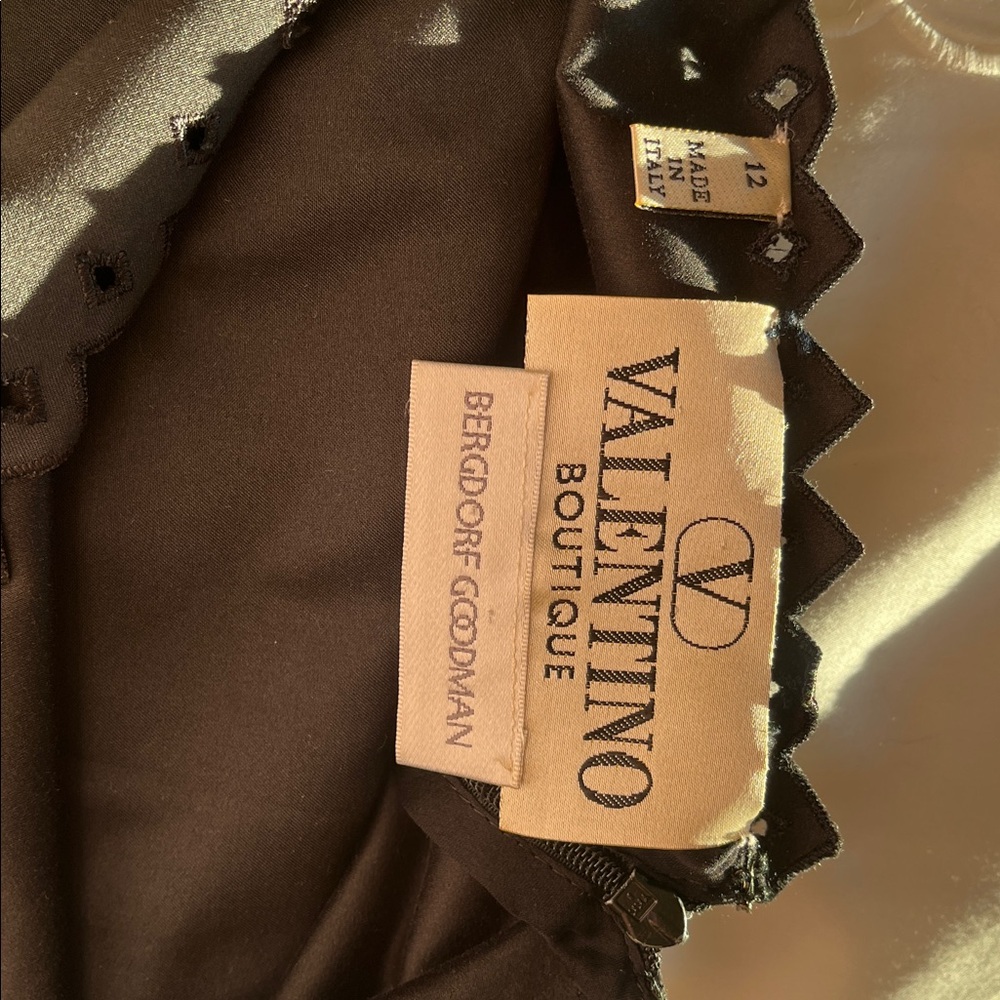 Valentino Blk 2 piece - Picture 7 of 7